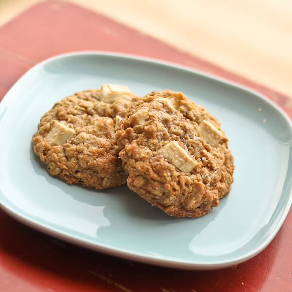 Salted Vanilla Oatmeal Cookies with white chocolate chunks