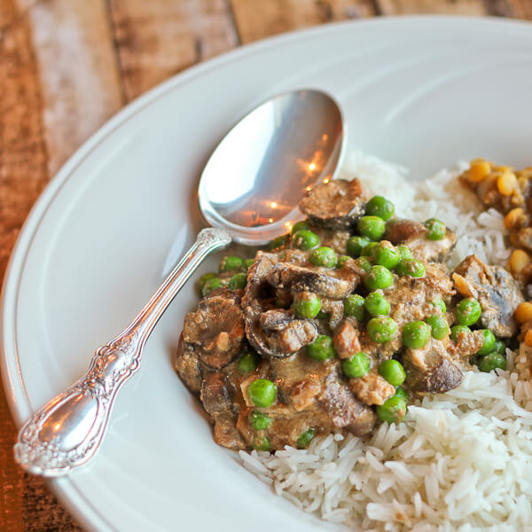 Indian Mushrooms and Peas in the Slow Cooker in a Cashew Sauce
