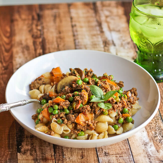 Indian meets Italian in this Pasta with Ground Lamb and Green Peas (with peppers and mushrooms!)