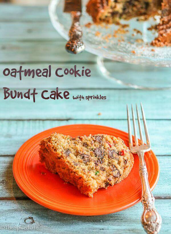 Oatmeal Cookie Bundt Cake: chewy like the cookie and full of chocolate like (my favorite) oatmeal cookies, but baked in a bundt pan! So much fun!