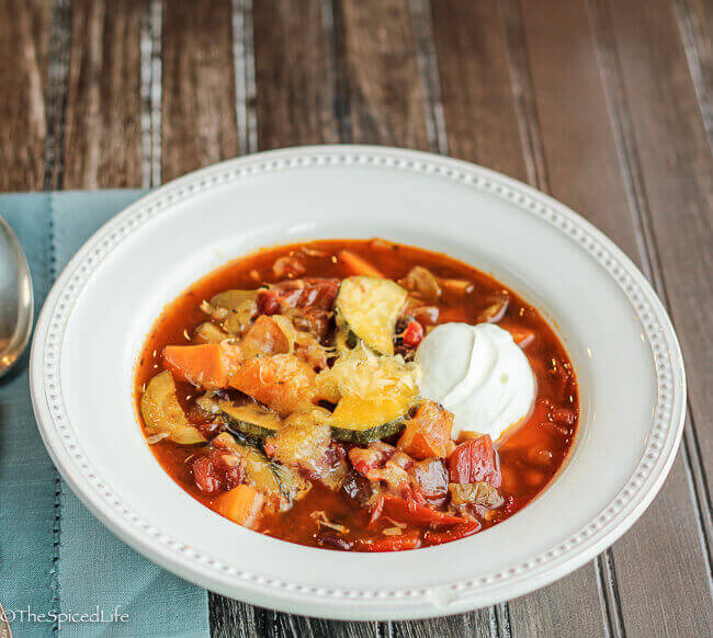 HEALTHY British Vegetarian Chili with Red Wine--maybe a different twist on chili from what you are used to, but super delicious I promise! And chock full of veggies!